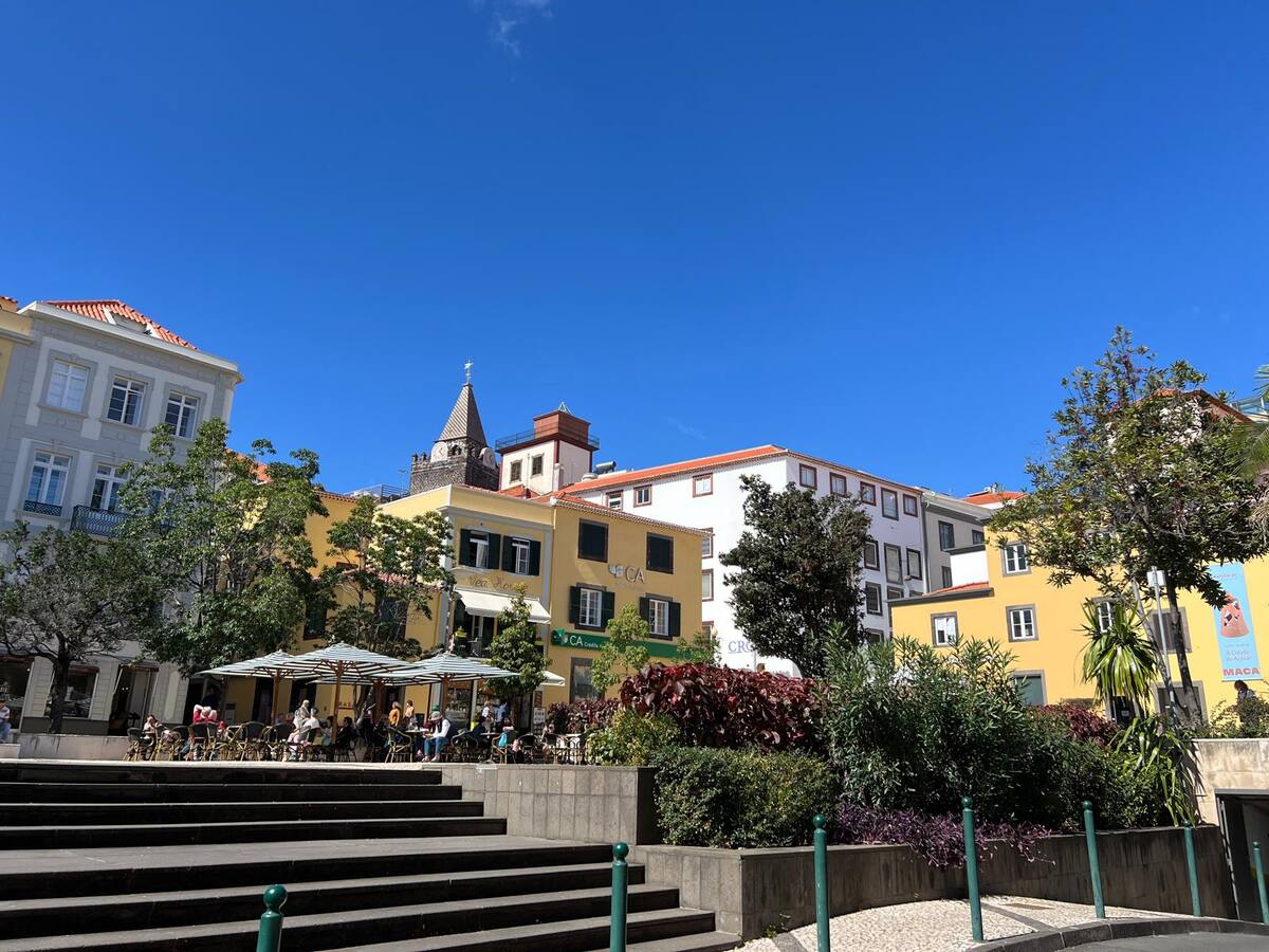 Praça Amarela near Sé Urban Suites